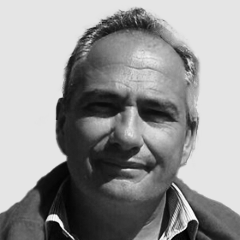 García Sanz-Calcedo, Justo