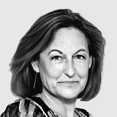 Martín Oliveros, Adela