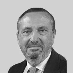 Huertas Vega, Víctor Manuel  