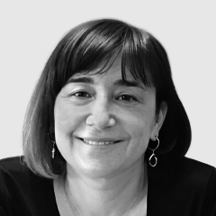 Martínez Velencoso, Luz María